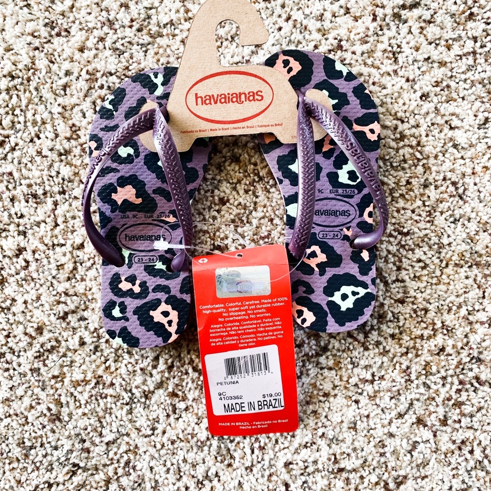 NWT Leopard Havaianas kids sandals. Size 9.